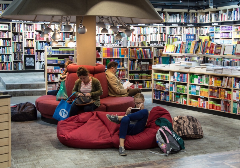 magasin-ROCBARON-min_books_bookstore_book_reader_readers_reading_shop_sale_books-849006